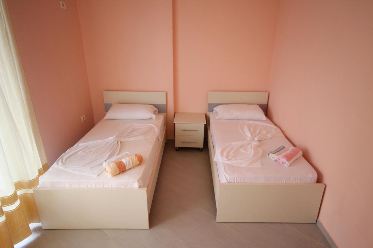 Ideal Holiday Apartments Sarandë Esterno foto