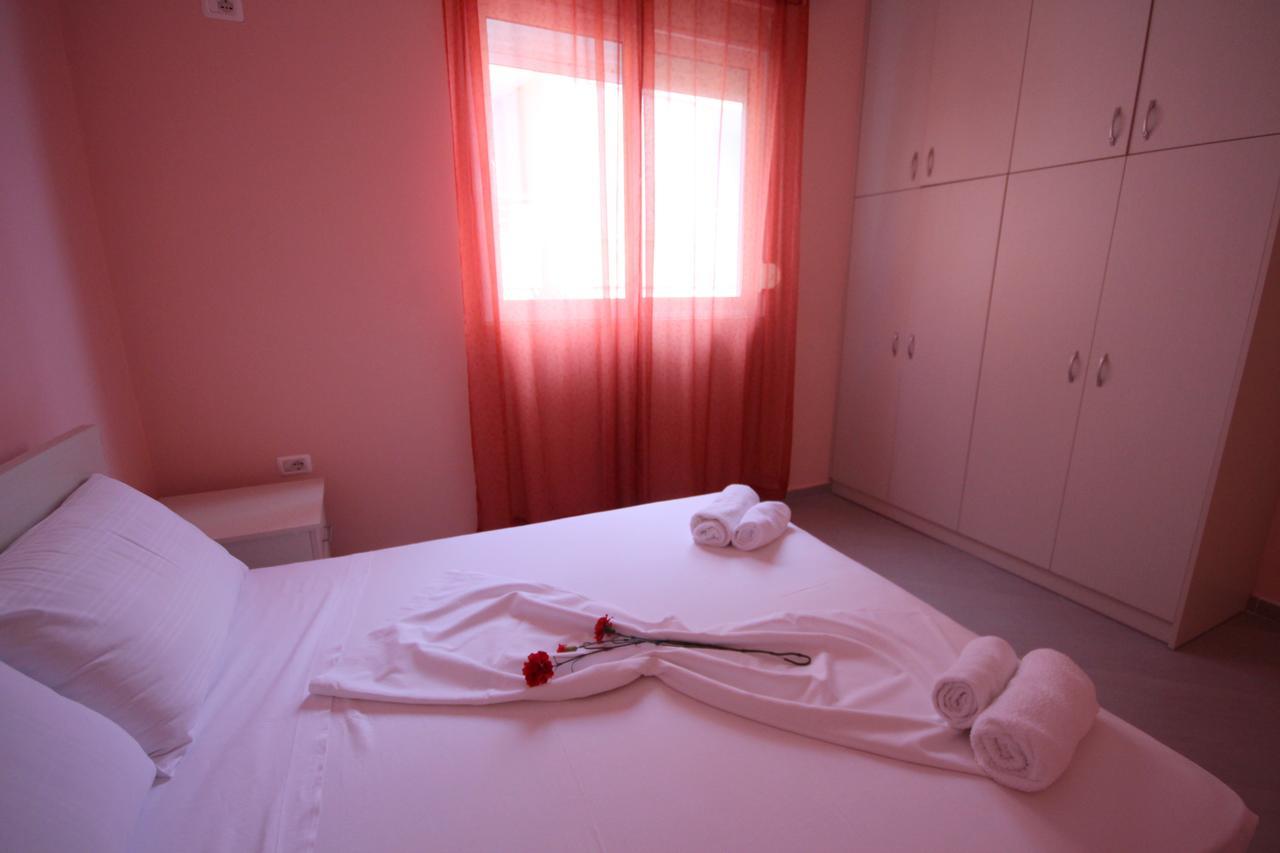 Ideal Holiday Apartments Sarandë Esterno foto