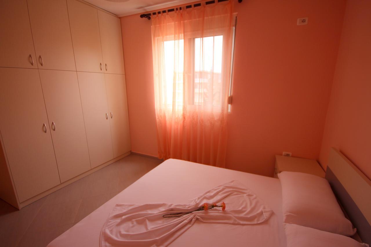 Ideal Holiday Apartments Sarandë Esterno foto