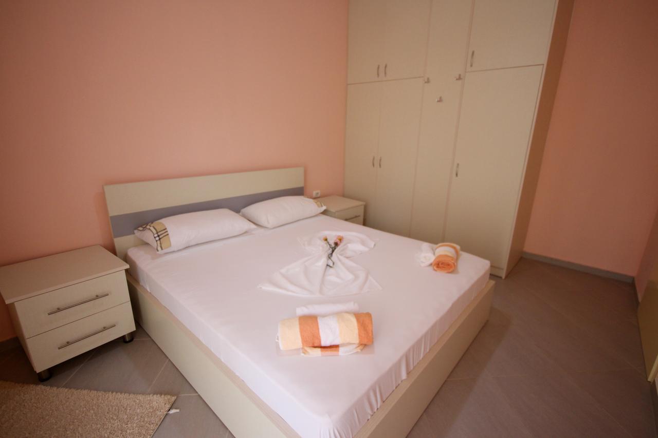 Ideal Holiday Apartments Sarandë Esterno foto