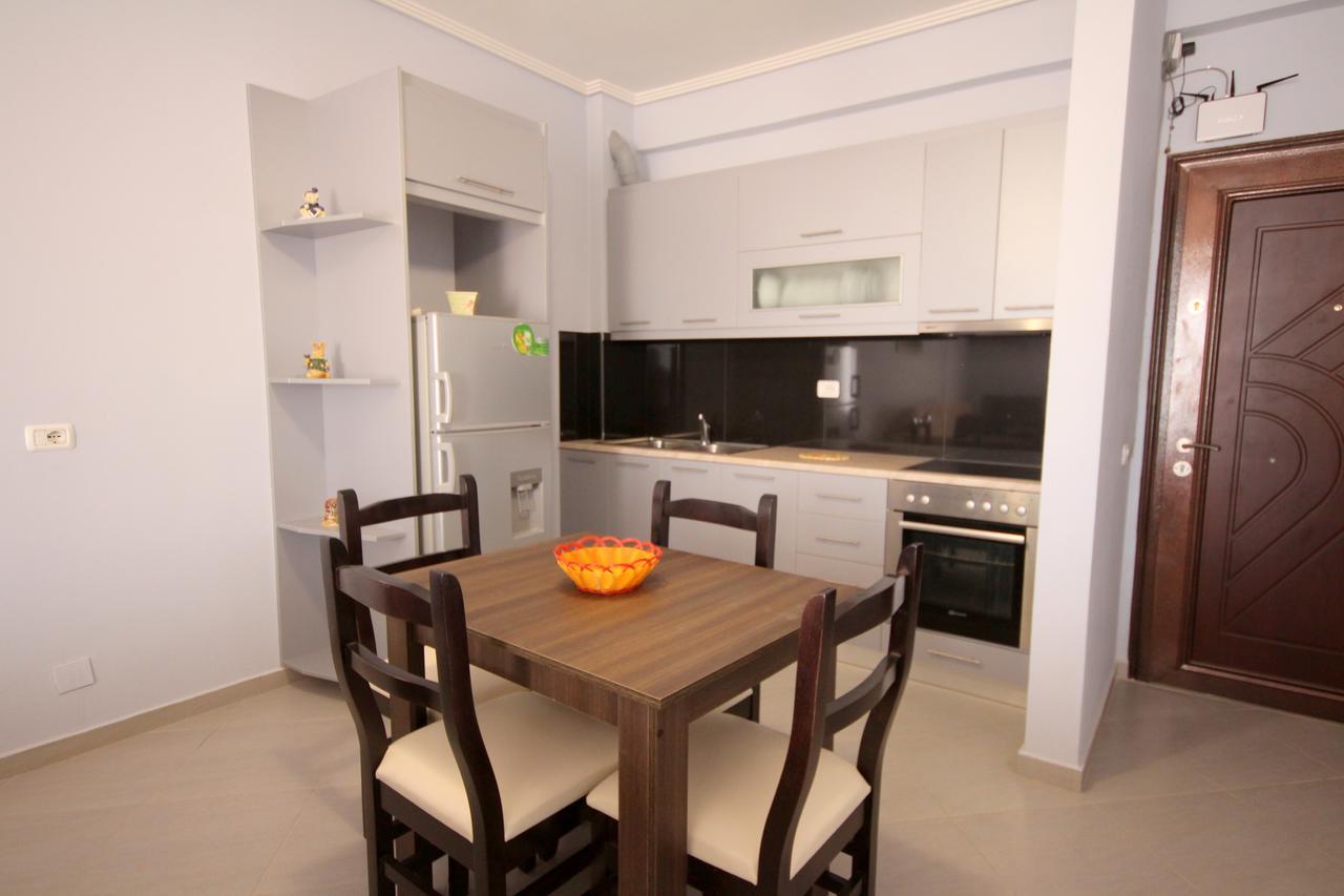 Ideal Holiday Apartments Sarandë Esterno foto