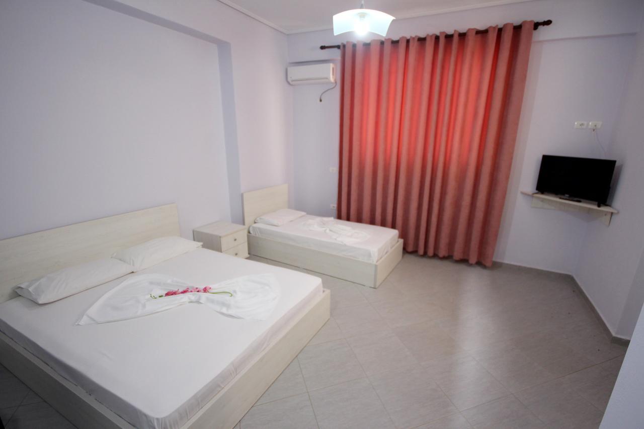Ideal Holiday Apartments Sarandë Esterno foto